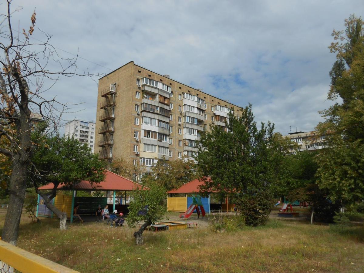 Однокомнатная Квартира Рядом С Метро Оболонь Kiew Exterior foto